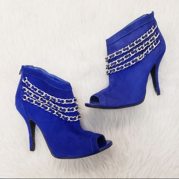 NWT Luichiny Chain Detail Booties - Picture 2 of 2